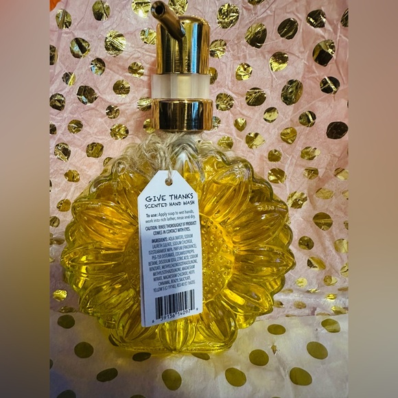 Sunflower🌻🌻Blossom Hand Soap with Gold Pump - Picture 4 of 5